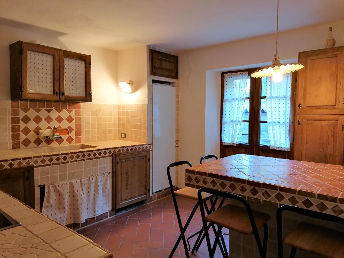 Podere La Zinzinina - Villa Intera بمونتيكاتيني فال دي سيسينا المظهر الخارجي الصورة